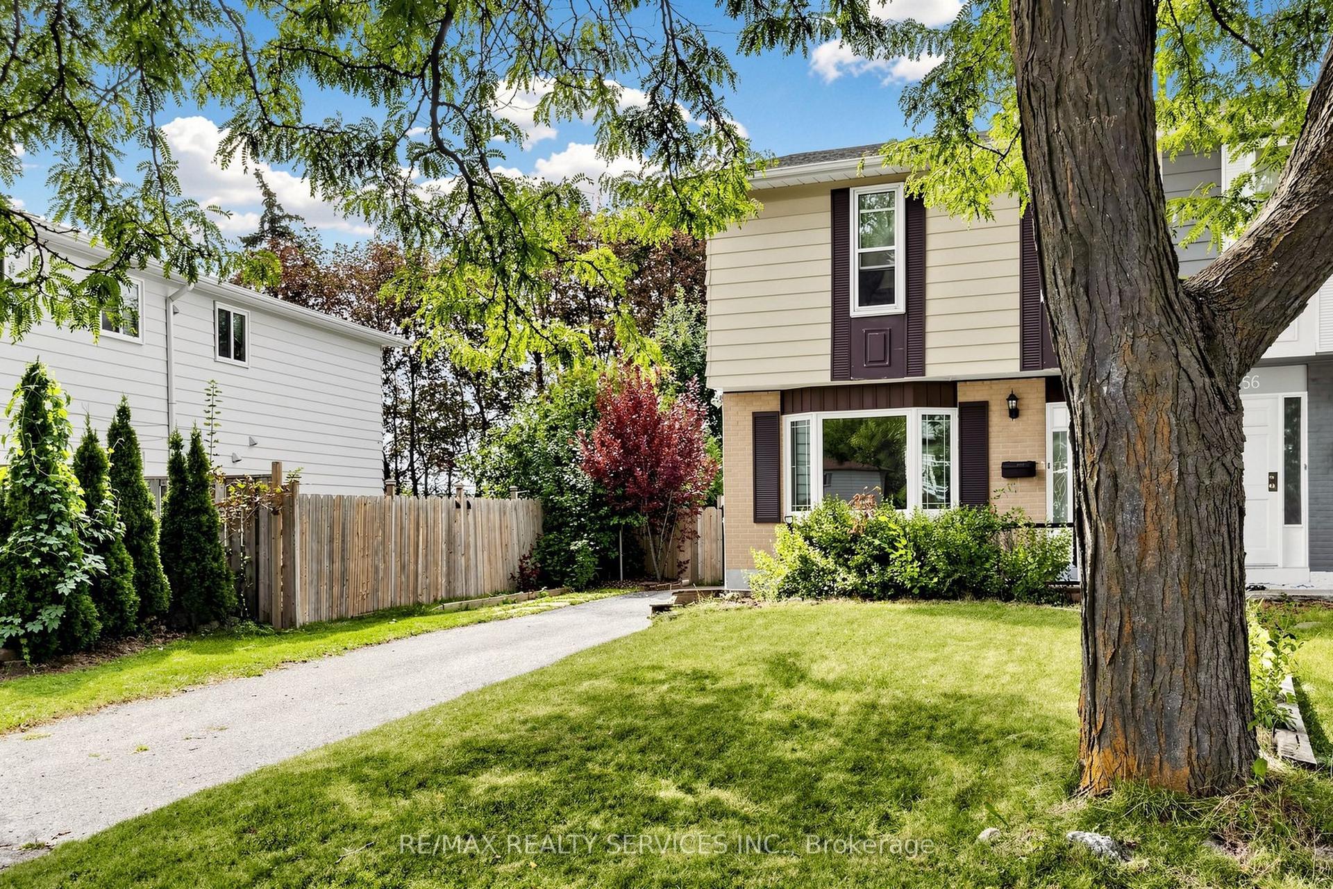 54 Griselda Crescent, Brampton — Semi-Detached for sale, photo 1