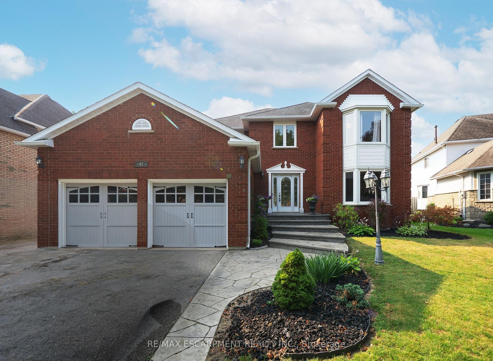 42 Muirhead Crescent, Brantford — Detached for sale, photo 1