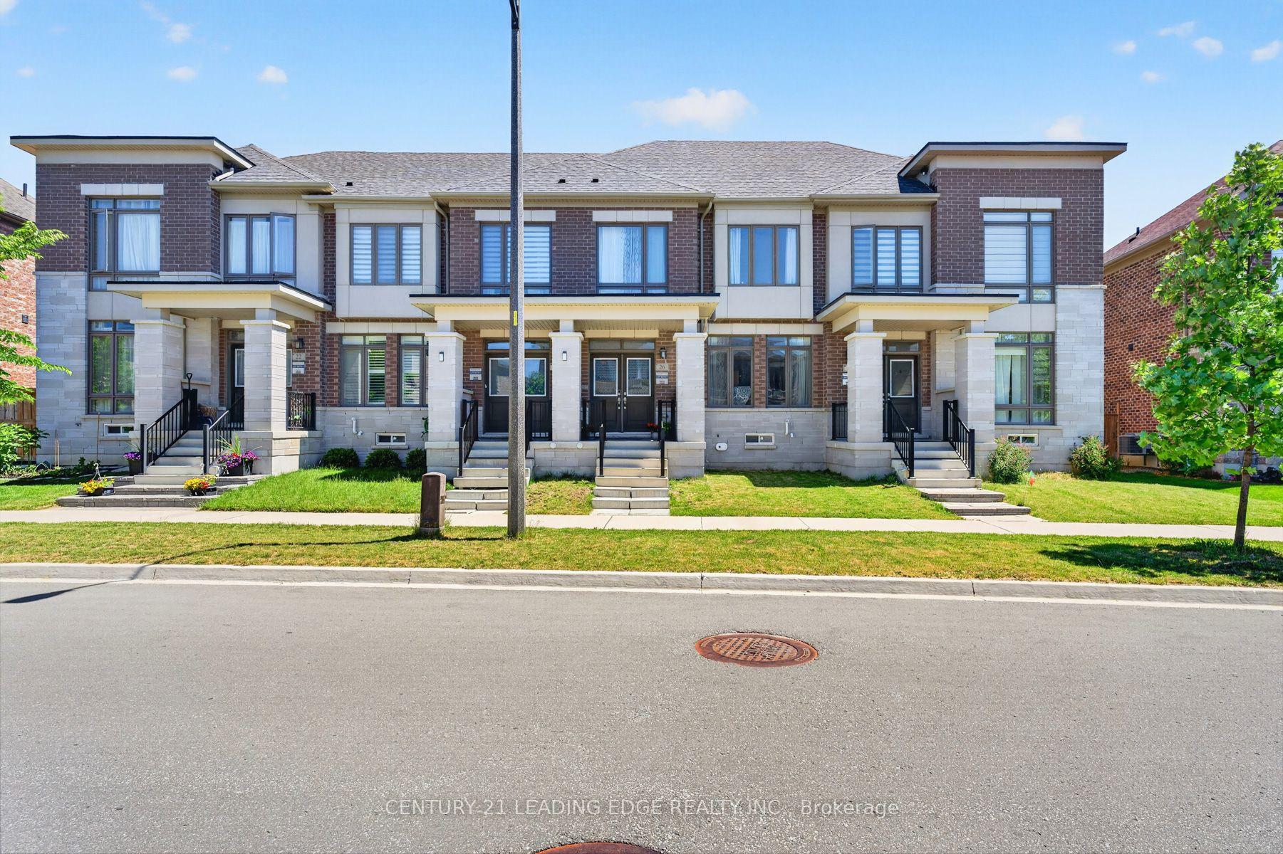 26 Hahn Street, Whitby — Townhouse for sale, photo 1