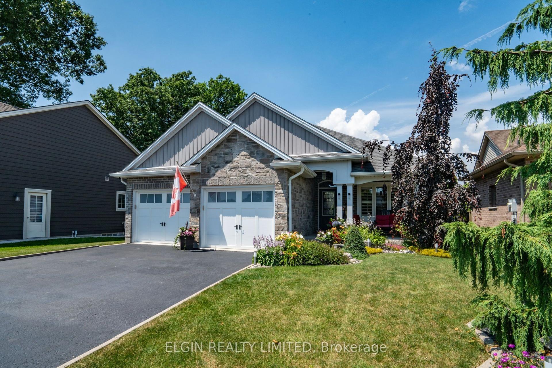 392 Larry Street, Central Elgin — Detached for sale, photo 1