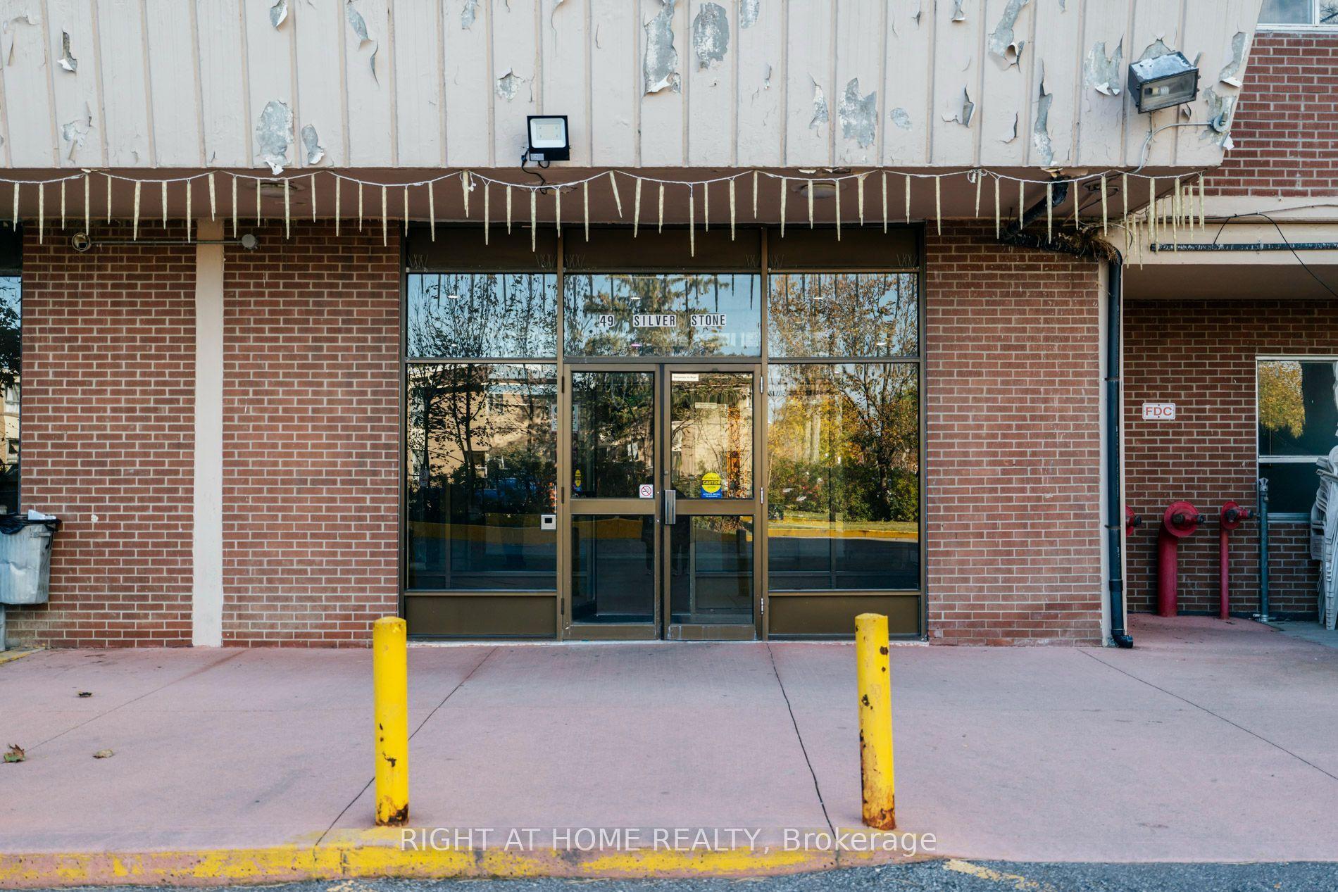 49 Silverstone Drive 405 #405, Toronto — Condo for sale, photo 1