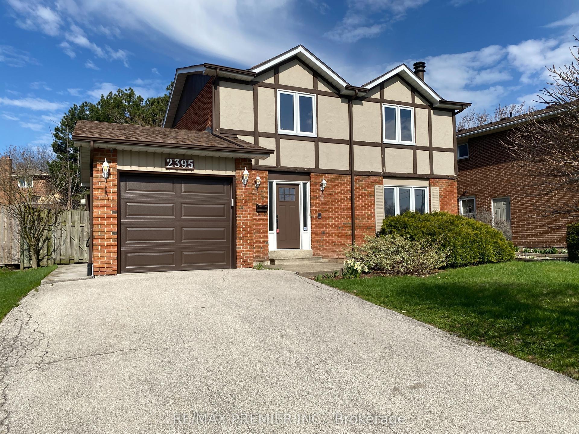 2395 Benedet Drive — photo 1