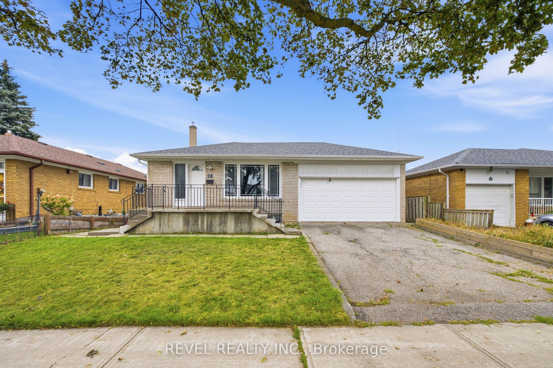 17 Amberjack Boulevard, Toronto — Detached for sale, photo 1