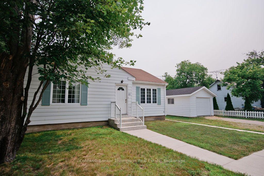 12 Connolly Street, South River — Detached for sale, photo 1
