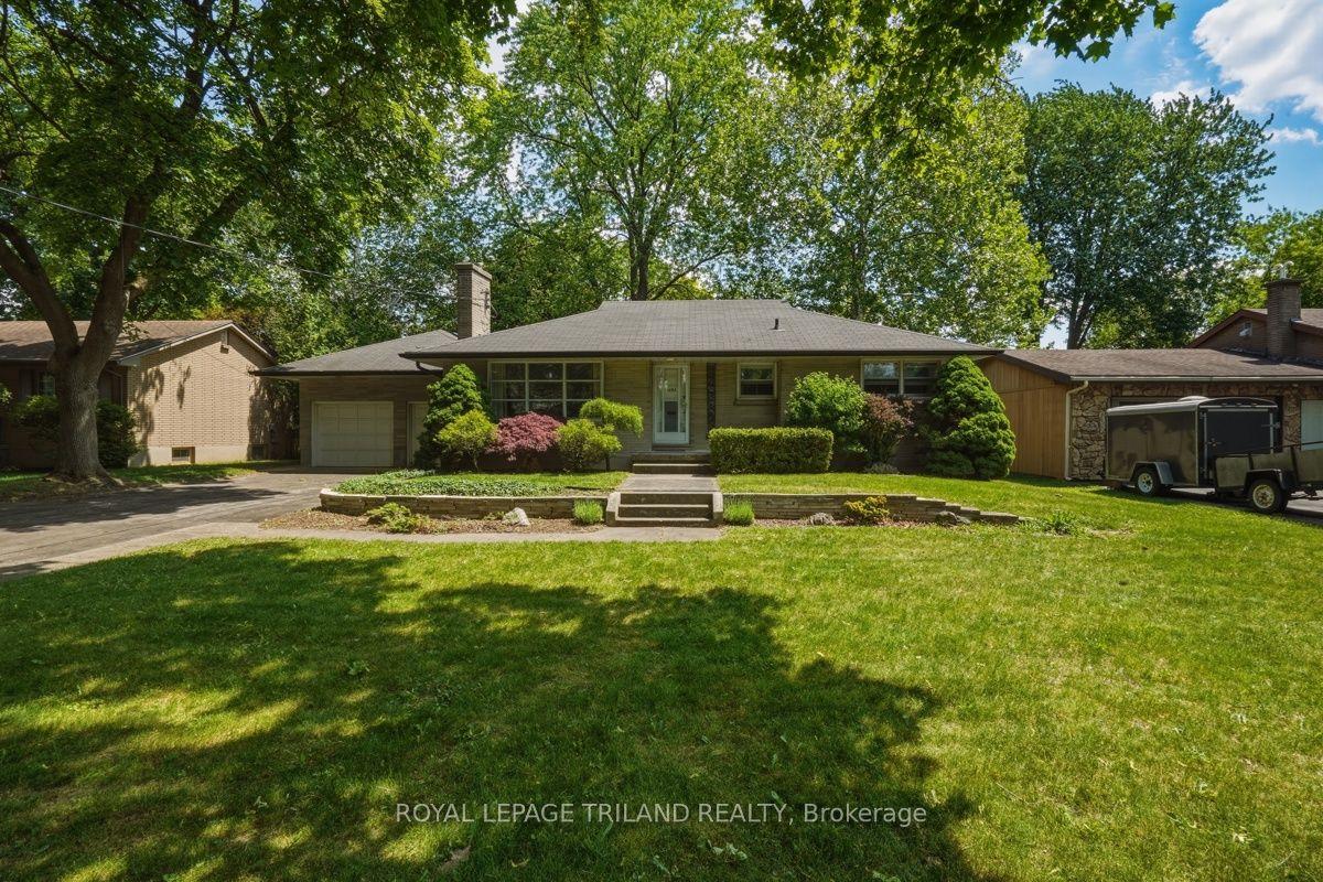 1492 North Vernon Avenue — photo 1