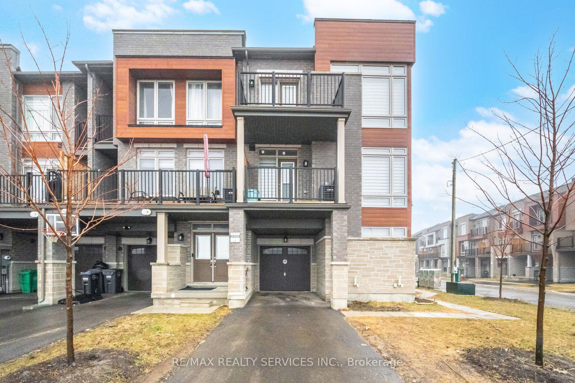 68 Donald Ficht Crescent — photo 1