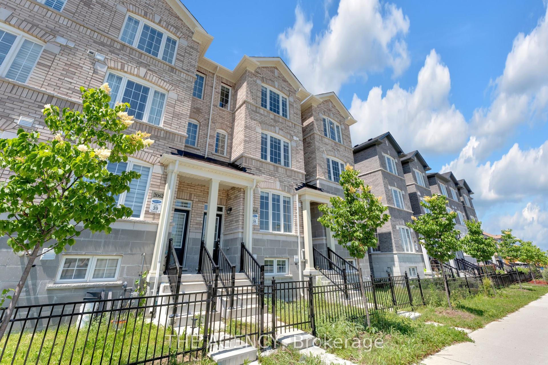 2064 Donald Cousens Parkway, Markham — Townhouse for sale, photo 1