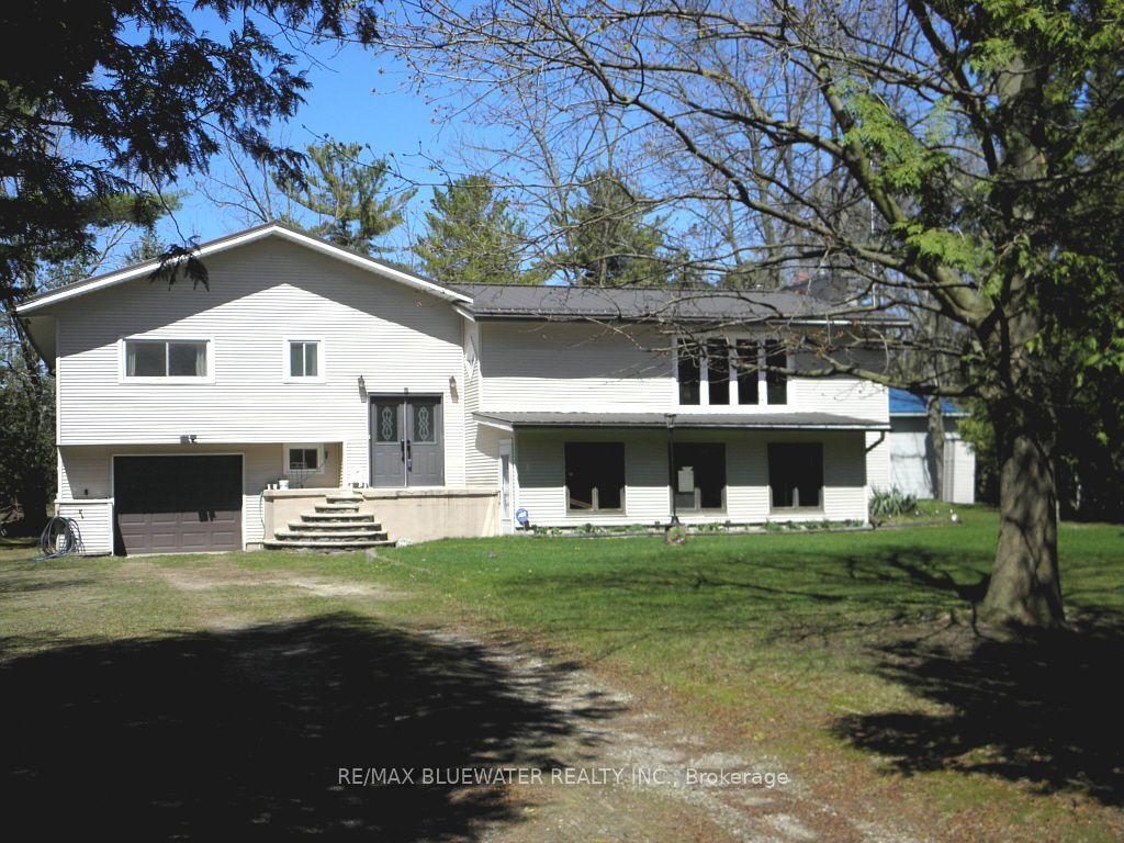 6386 Victoria Avenue — photo 1