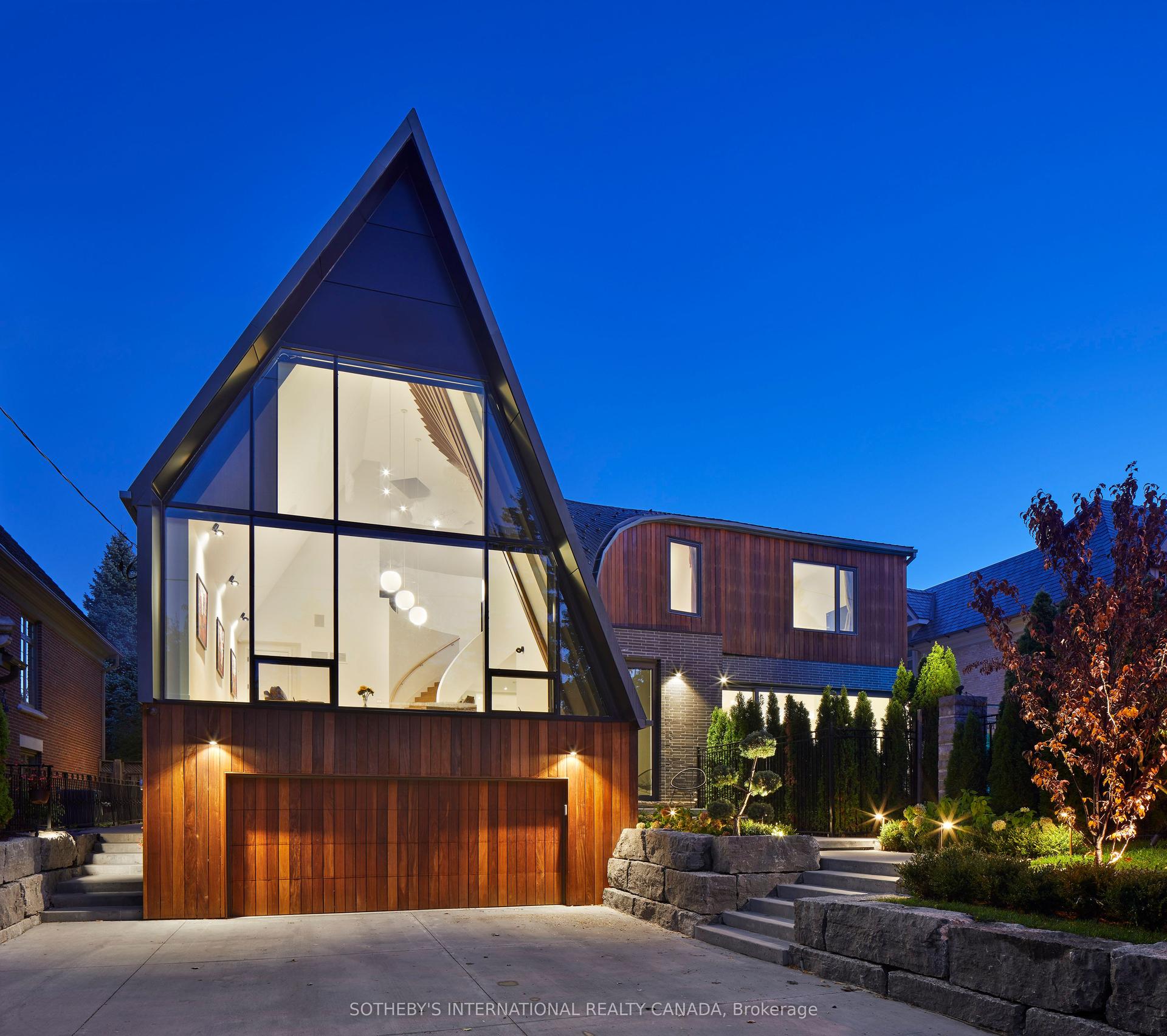 108 Stratford Crescent, Toronto — Detached for sale, photo 1