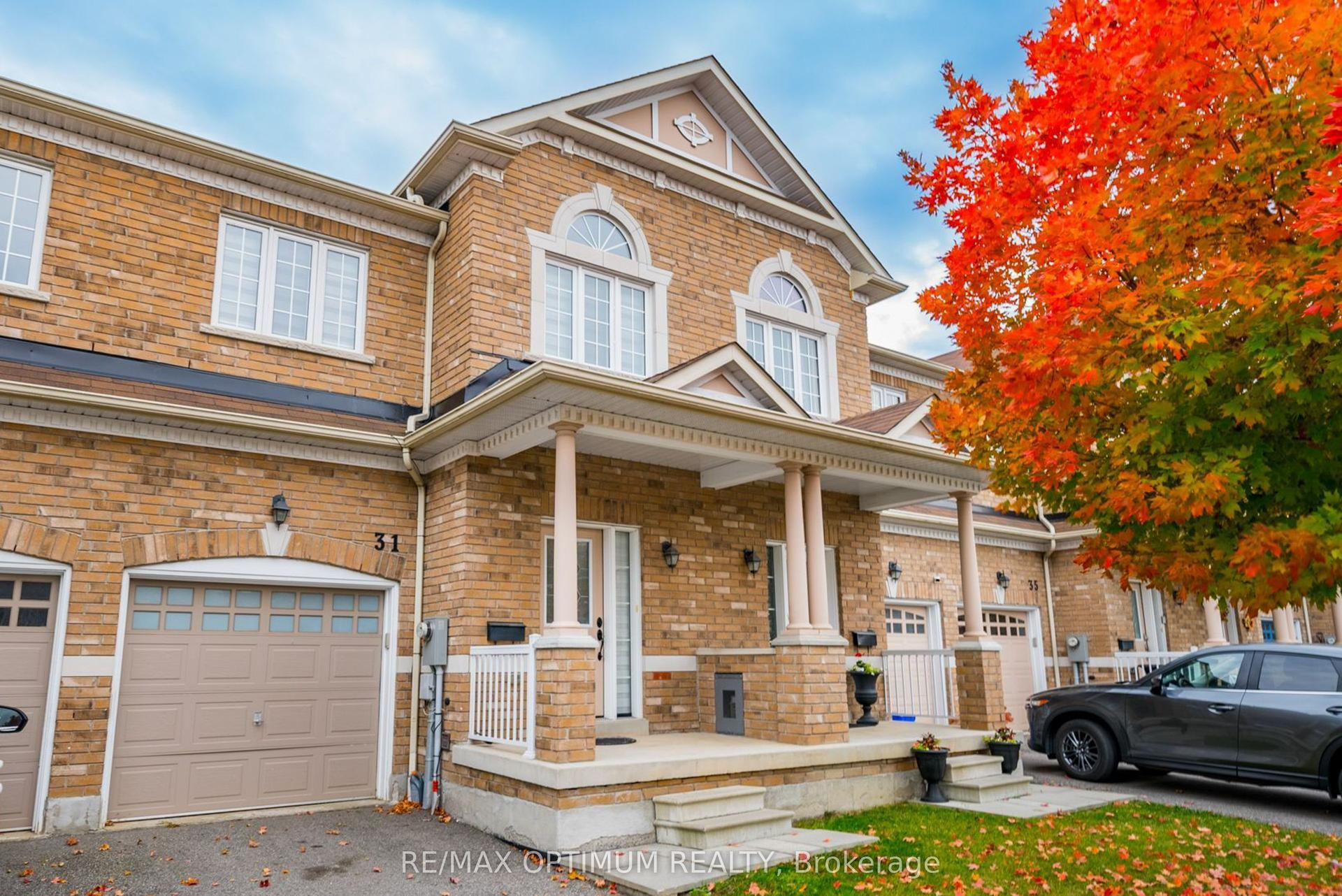 31 Keywood Street, Ajax — Townhouse for sale, photo 1