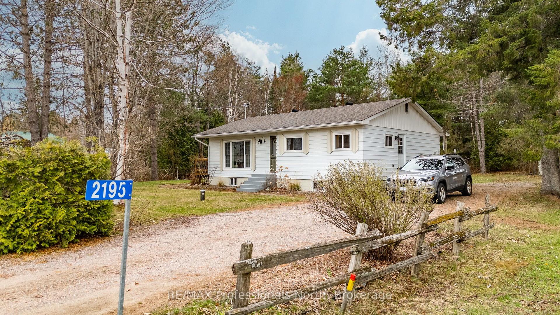 2195 Loop Road — photo 1