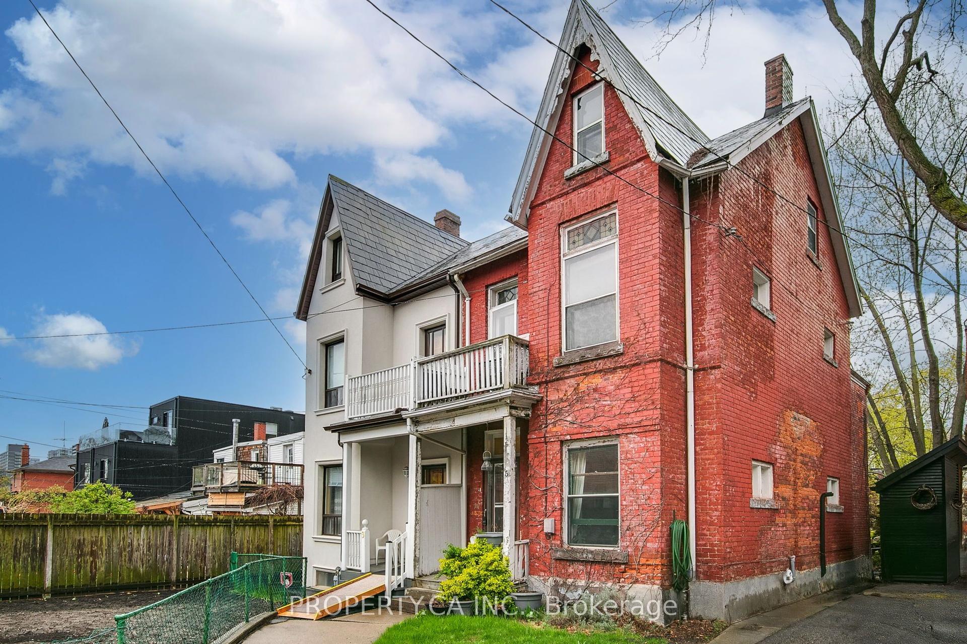 5 Mackenzie Crescent — photo 1