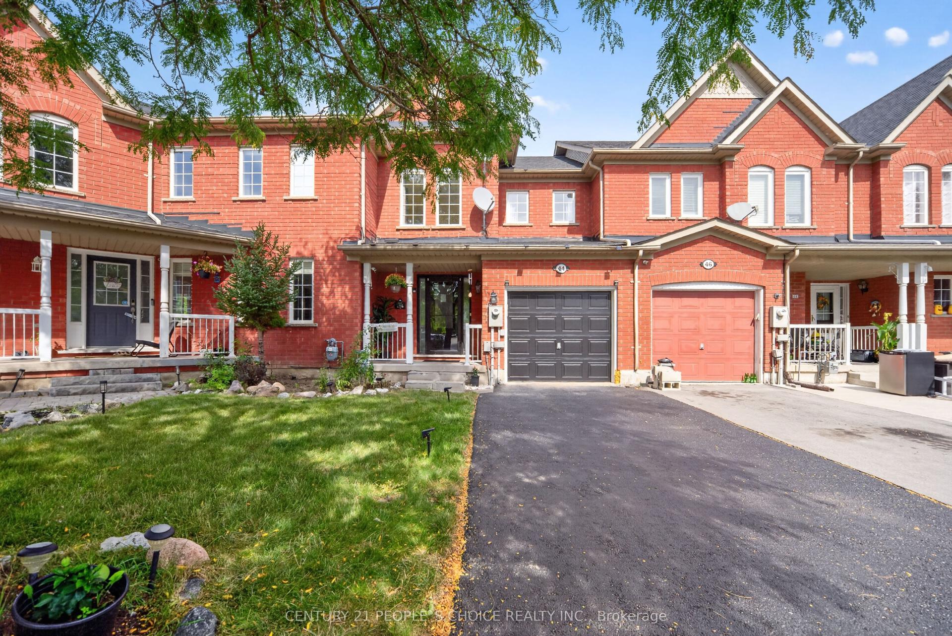 44 Monaco Court, Brampton — Townhouse for sale, photo 1