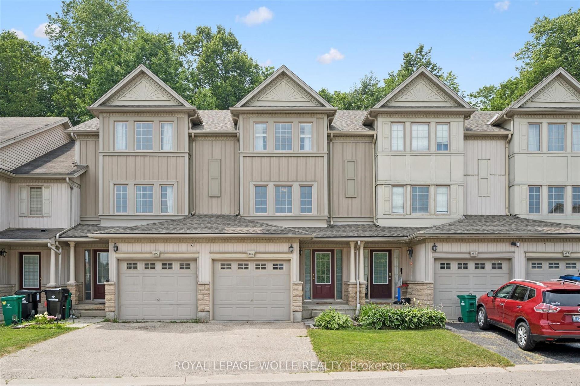 175 David Bergey Drive P88 #P88, Kitchener — Condo Town for sale, photo 1