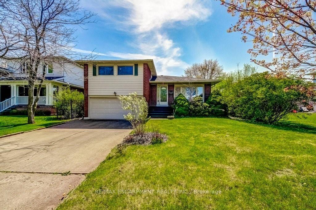 4356 Dublin Crescent — photo 1