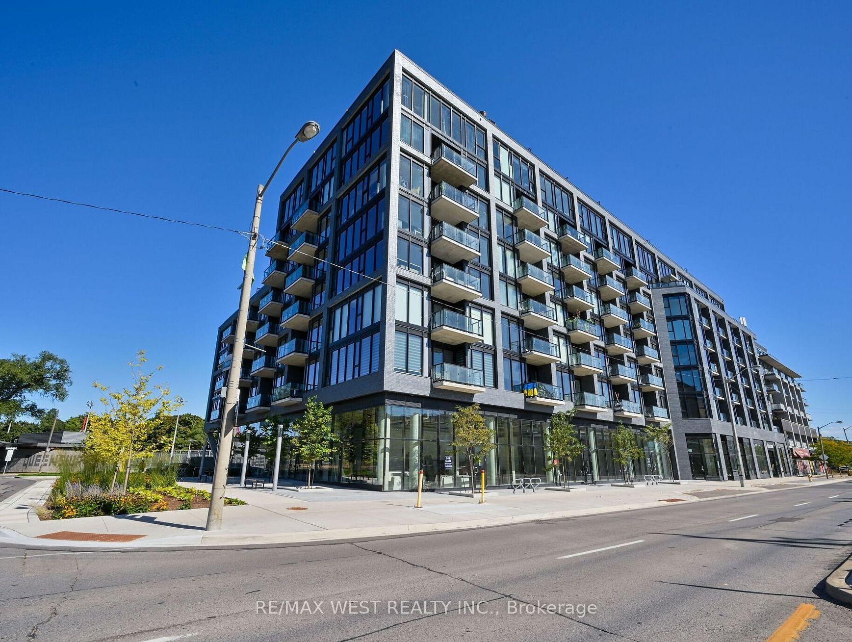 7 Smith Crescent 407 #407 — photo 1