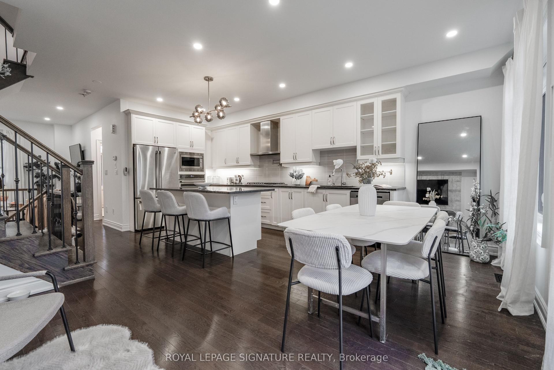 14 Queen Mary Court — photo 1