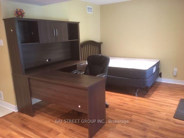 67 Amberhill Way Lower #Lower, Aurora — Semi-Detached for lease, photo 1