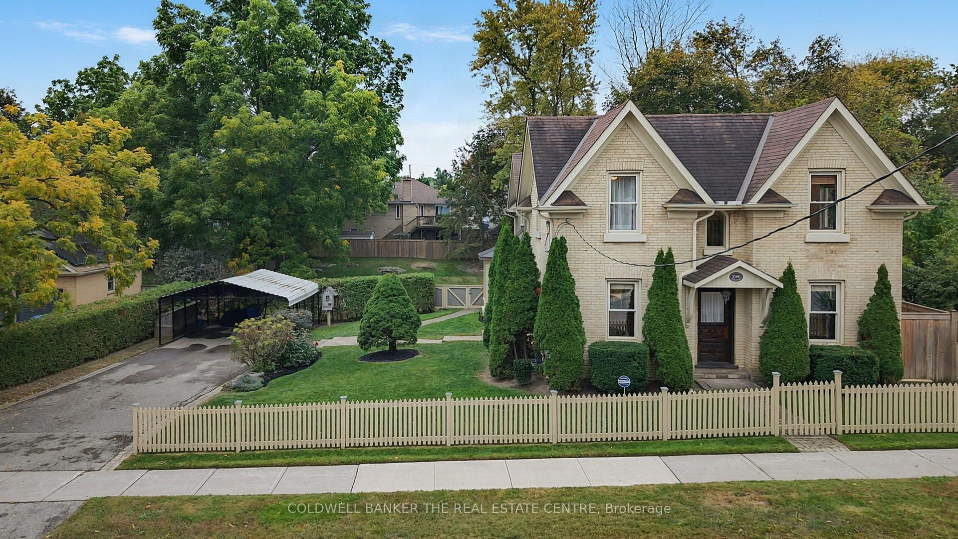 296 Eagle Street, Newmarket — Detached for sale, photo 1