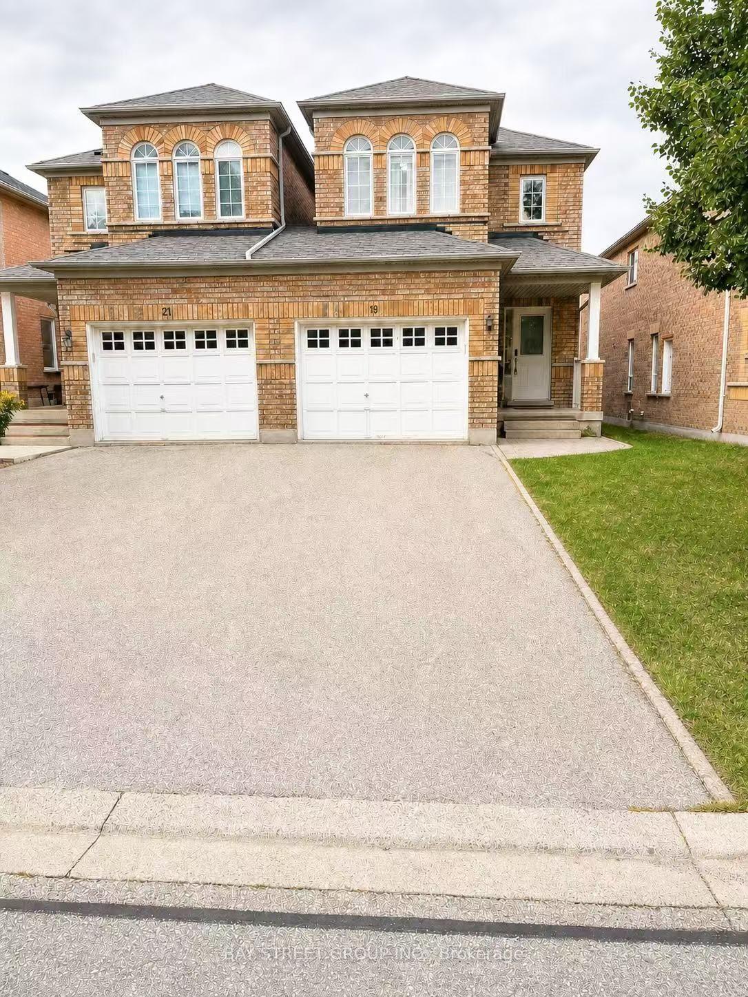 19 Casabel Drive Upper #Upper, Vaughan — Semi-Detached for lease, photo 1