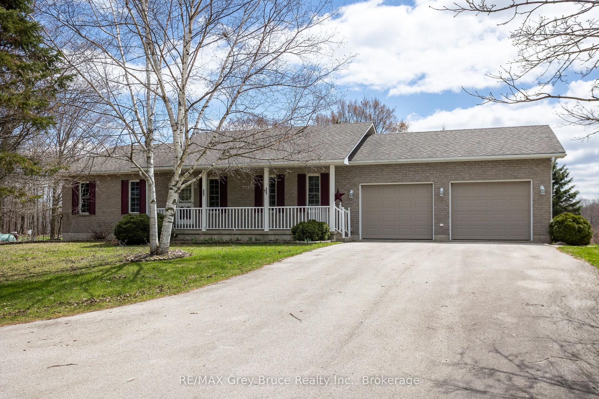 258913 Gordon Sutherland Parkway — photo 1