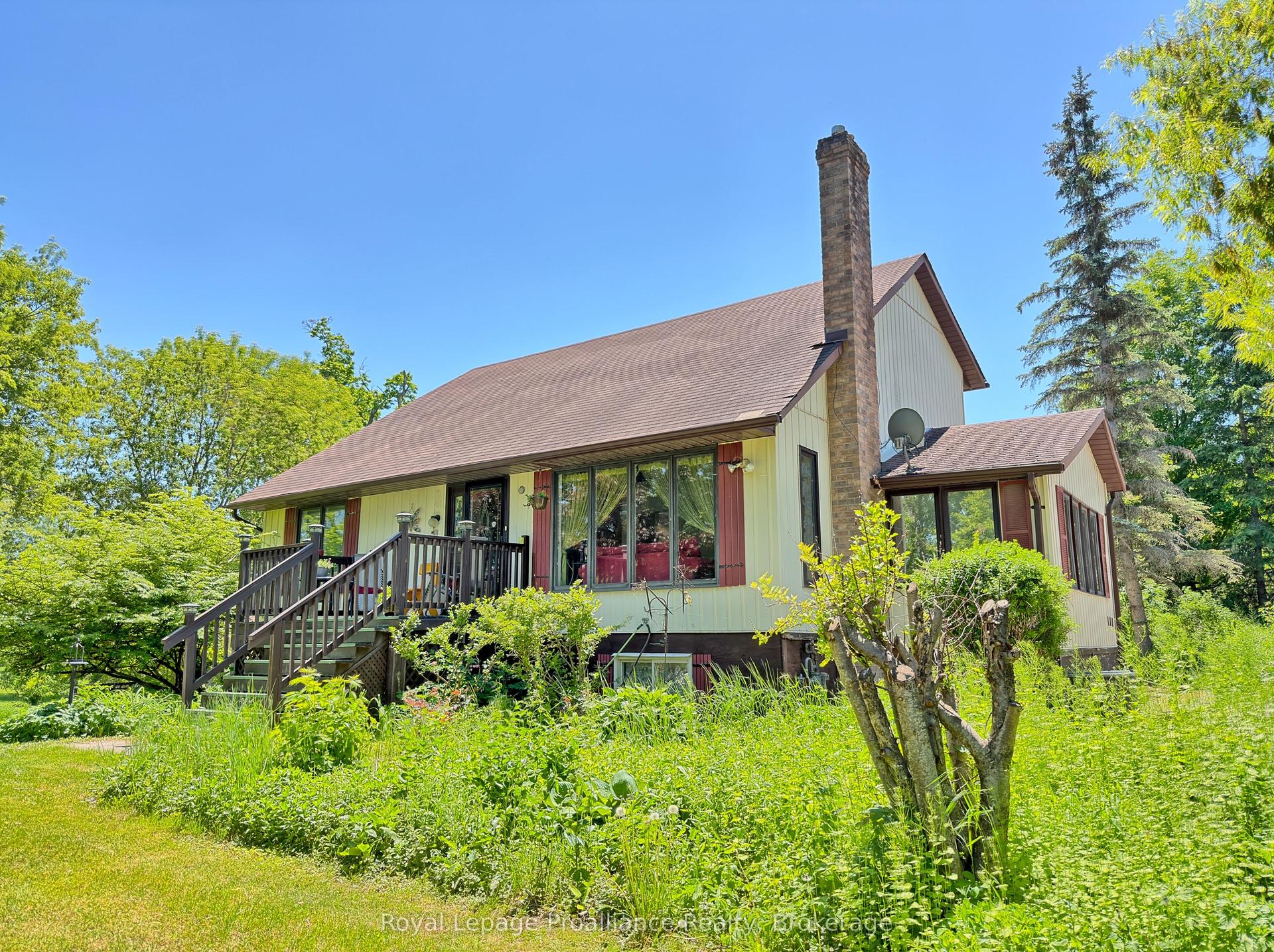 144 Wellington Street — photo 1