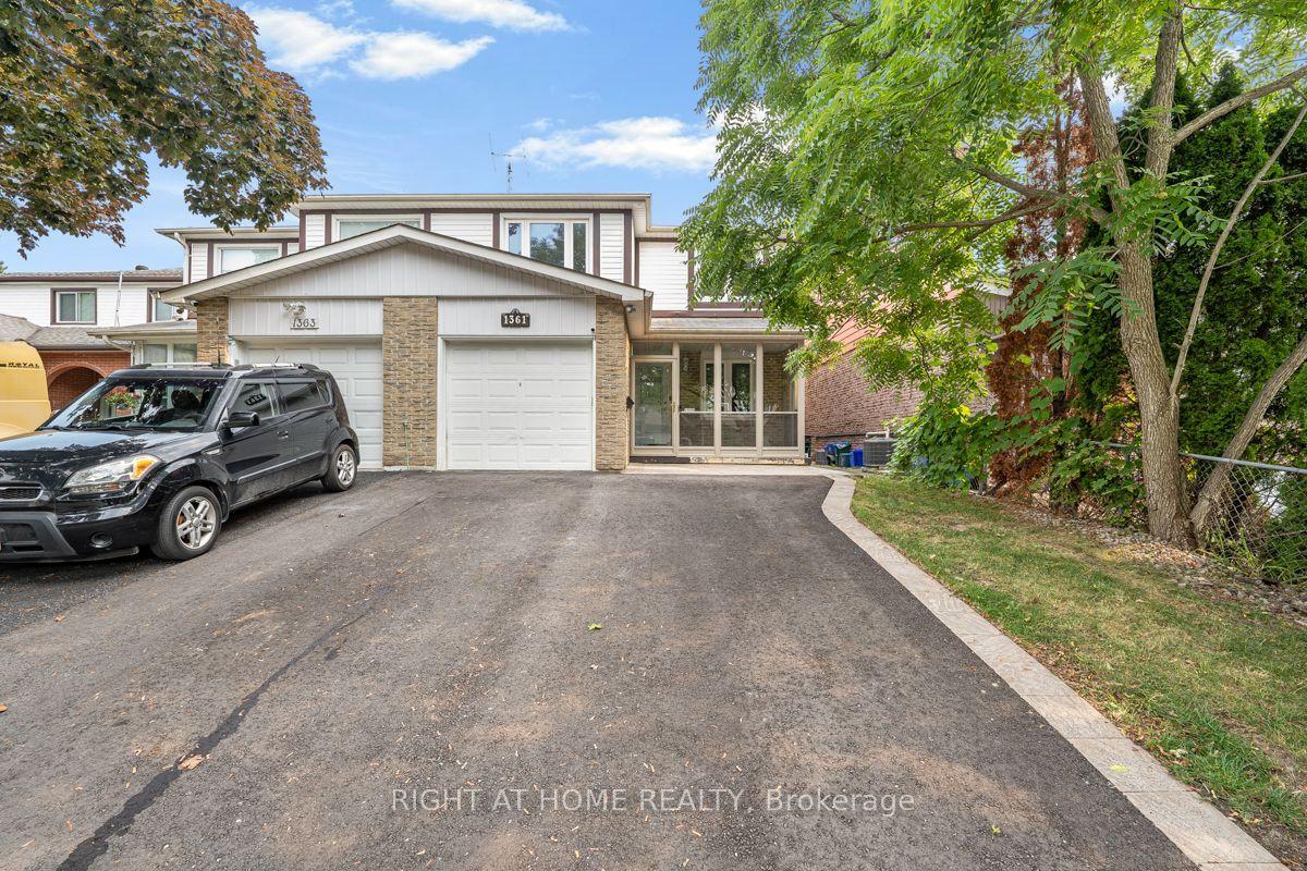1361 Brands Court, Pickering — Semi-Detached for lease, photo 1