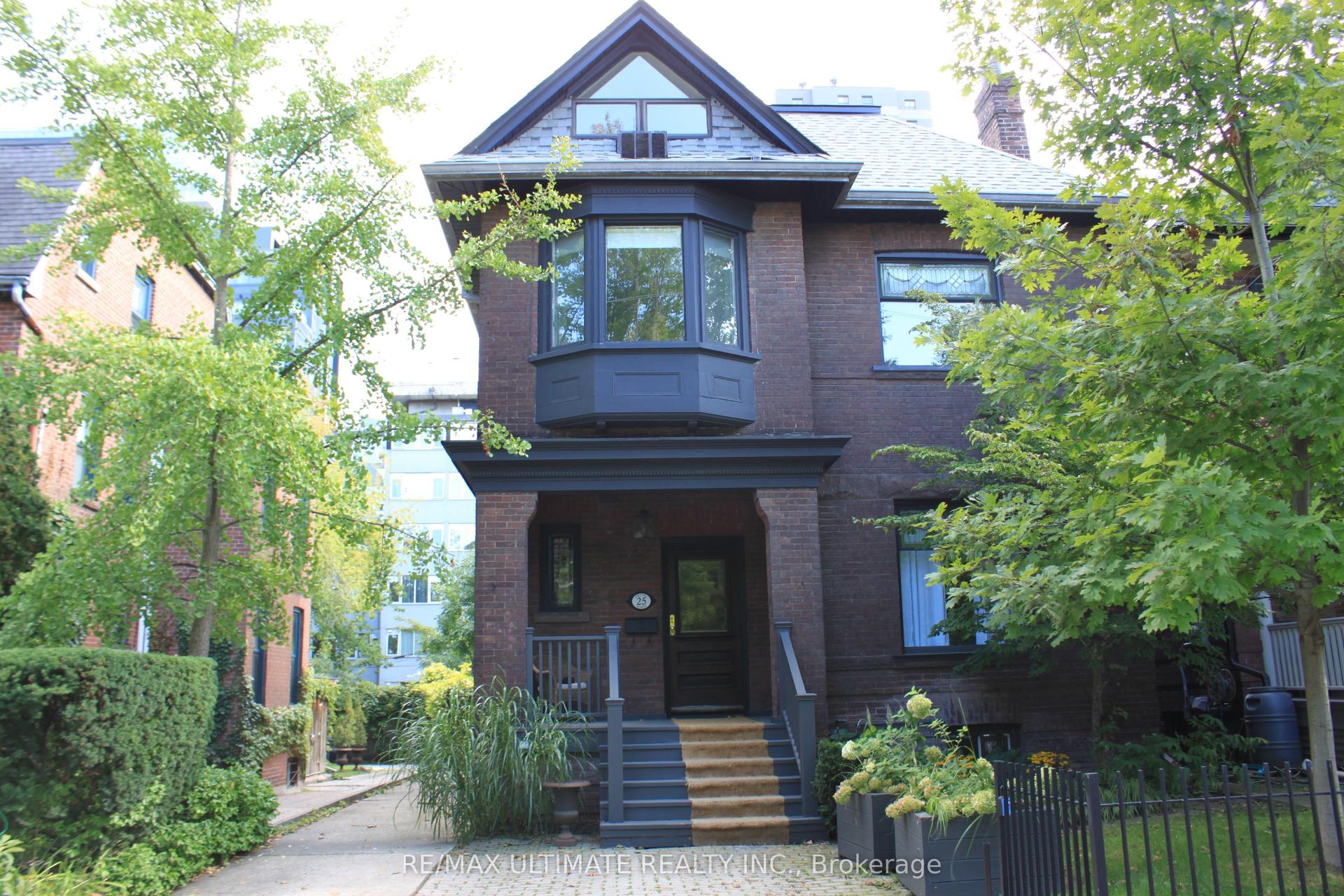 25 Chicora Avenue, Toronto — Detached for lease, photo 1