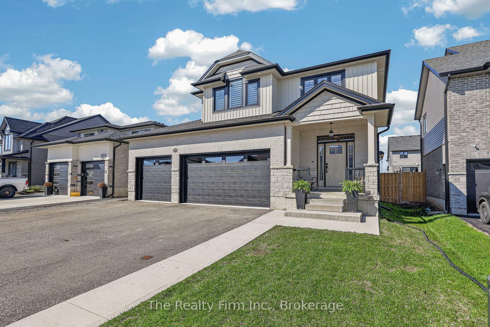 193 Hemlock Street — photo 1