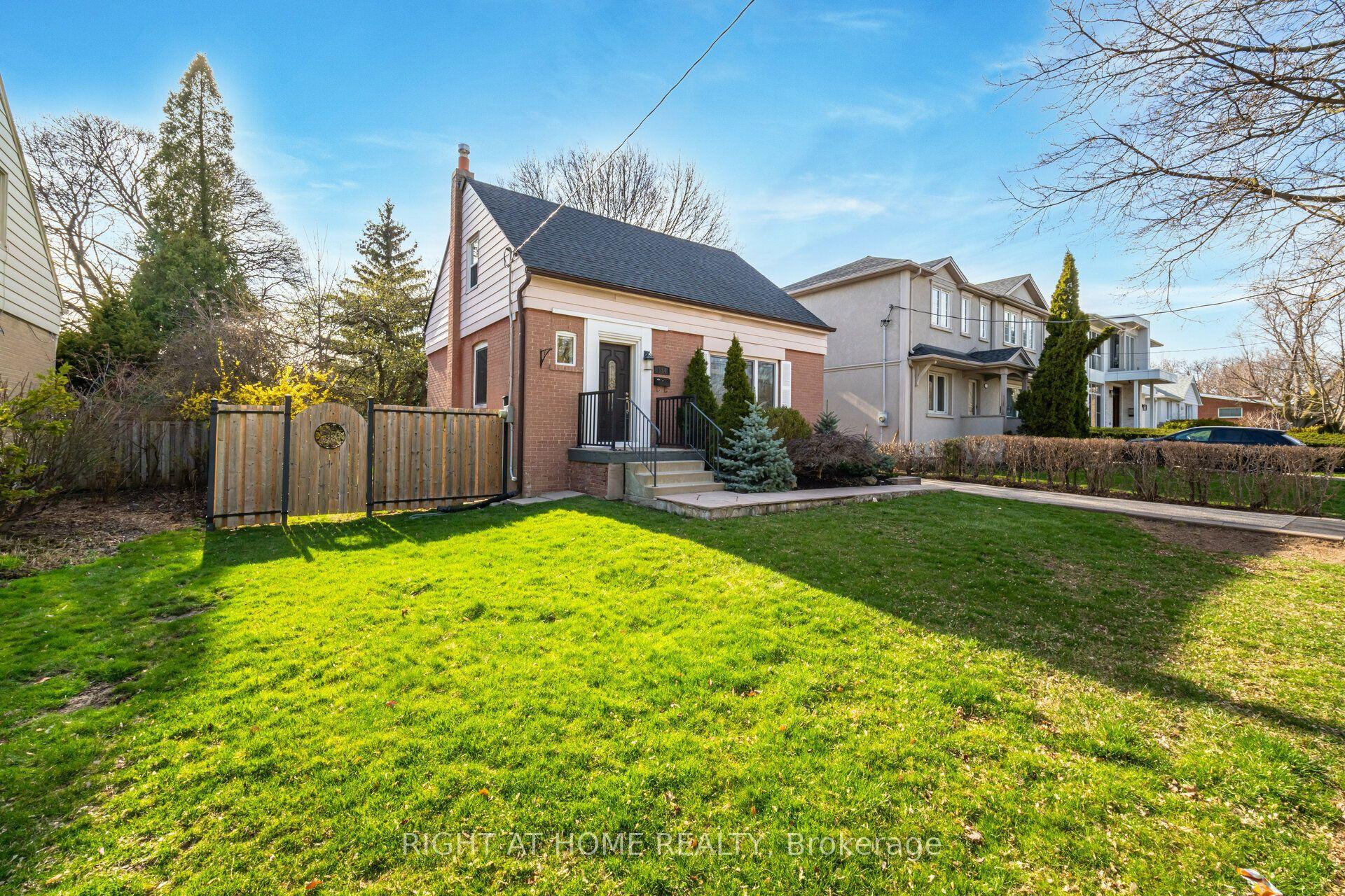 154 Martin Grove Road, Toronto — Detached for lease, photo 1