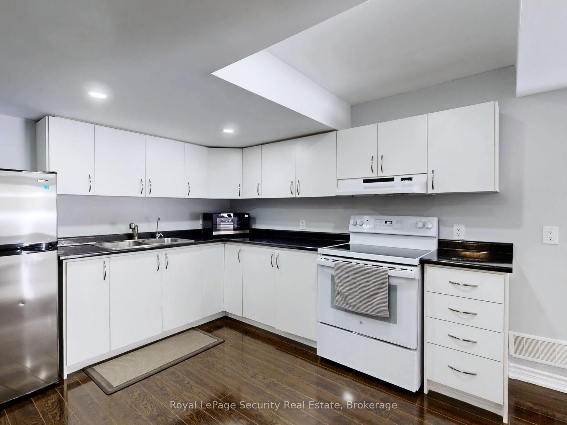 39 Vivian Creek Road, East Gwillimbury — Detached for lease, photo 1