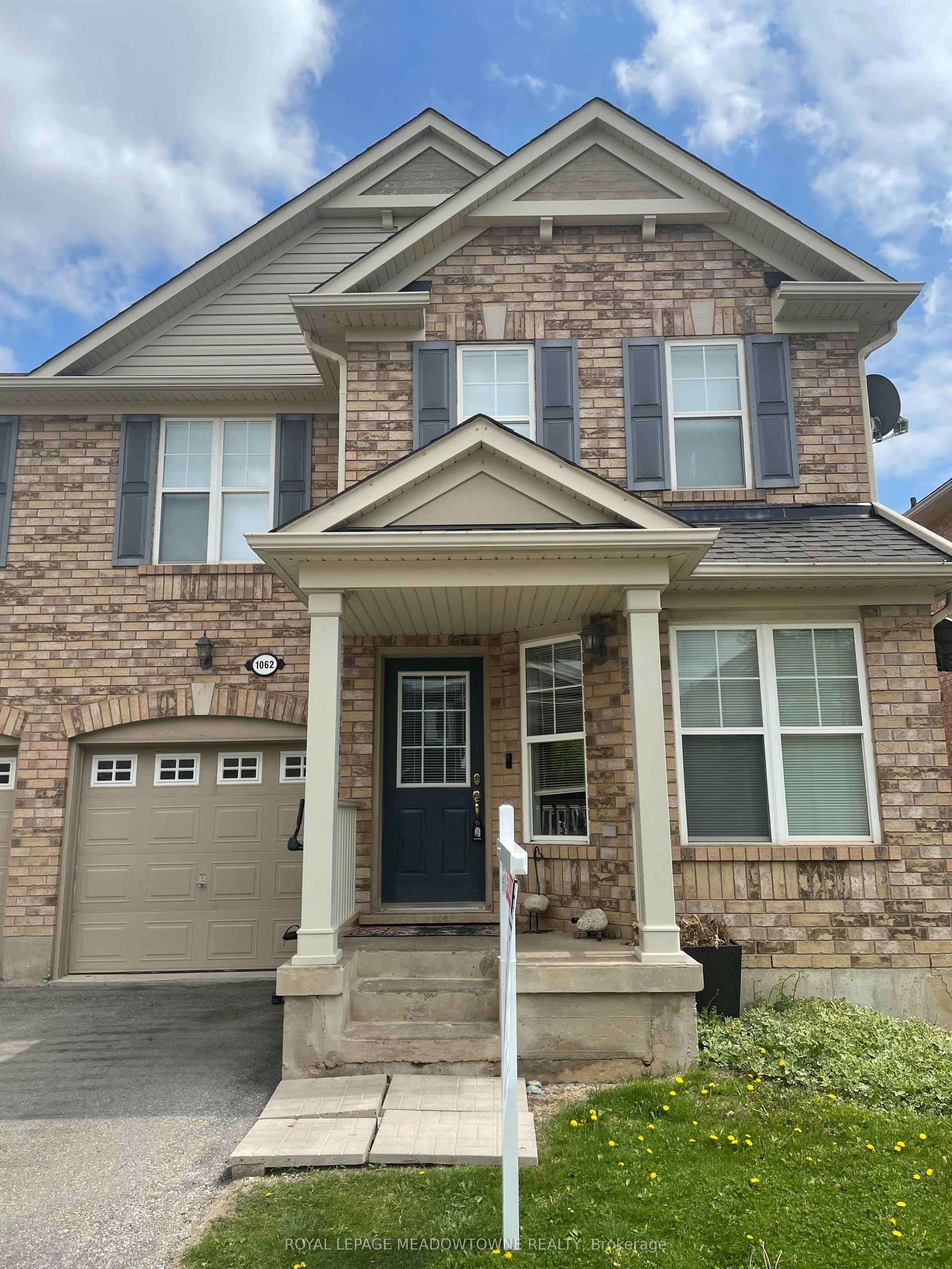 1062 Wickson Way, Milton — Semi-Detached for lease, photo 1