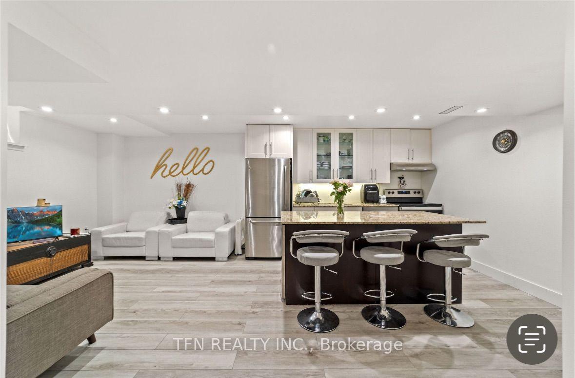 17 Camden Drive, Vaughan — Detached for lease, photo 1