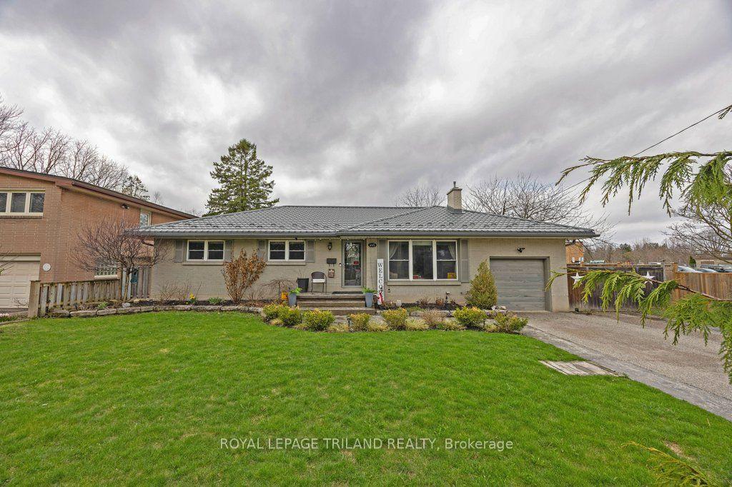 445 RIDOUT Street S — photo 1