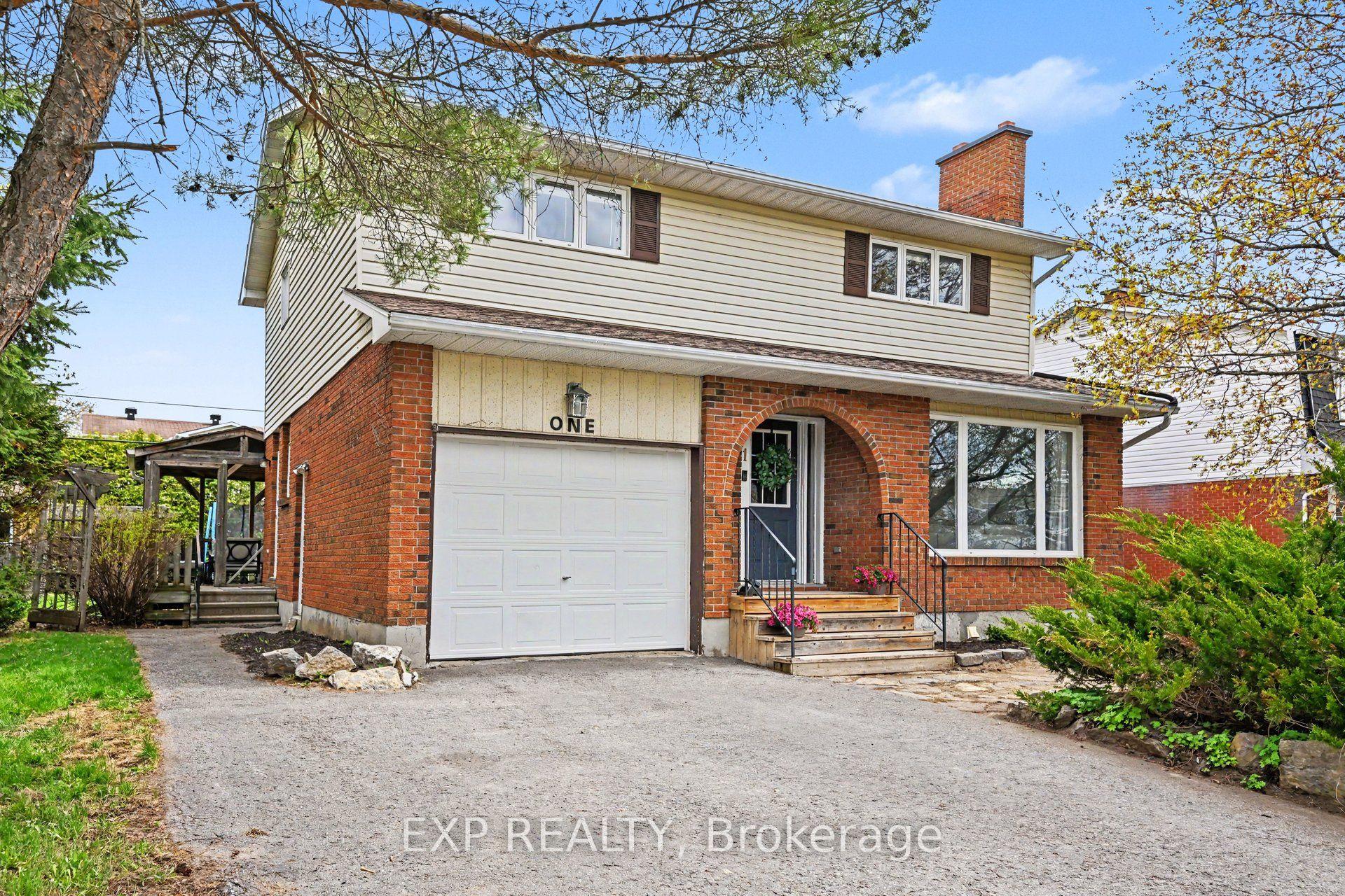 1 Laura Crescent — photo 1