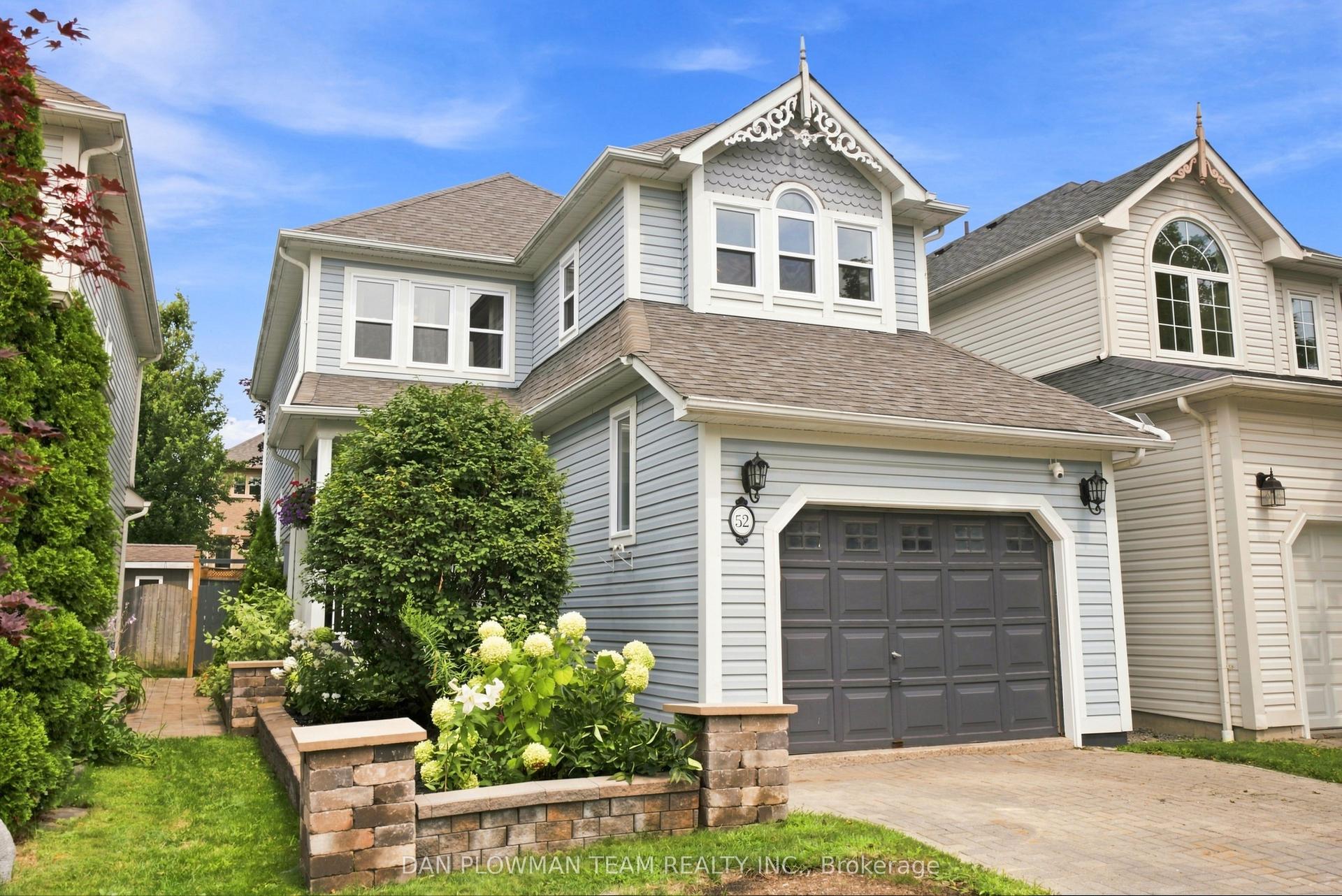 52 Wells Crescent, Whitby — Detached for sale, photo 1