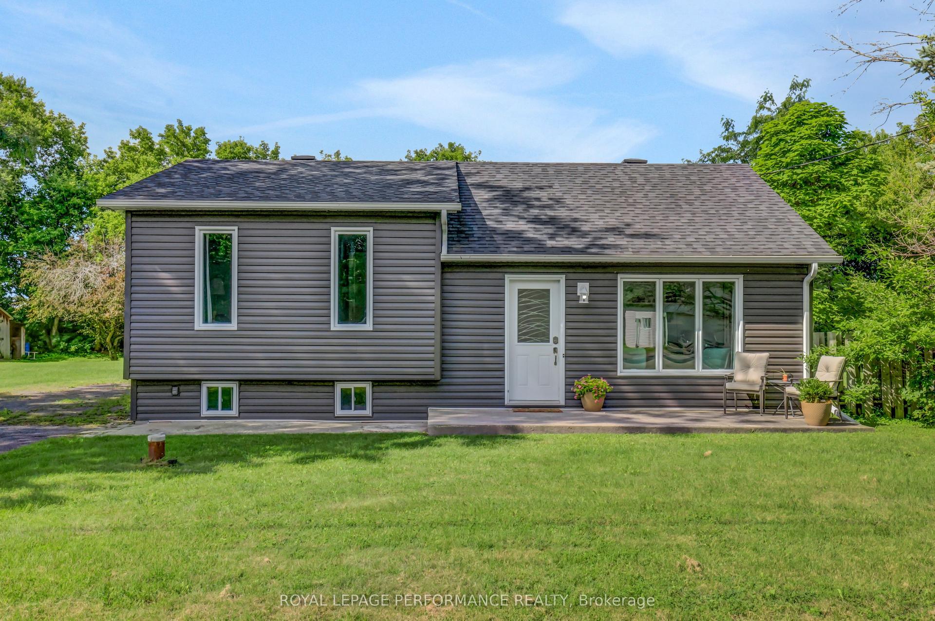 11 Alyssa Crescent, North Dundas — Detached for sale, photo 1