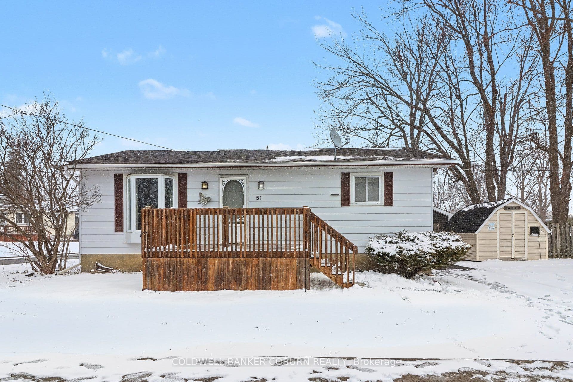 51 College Street — photo 1