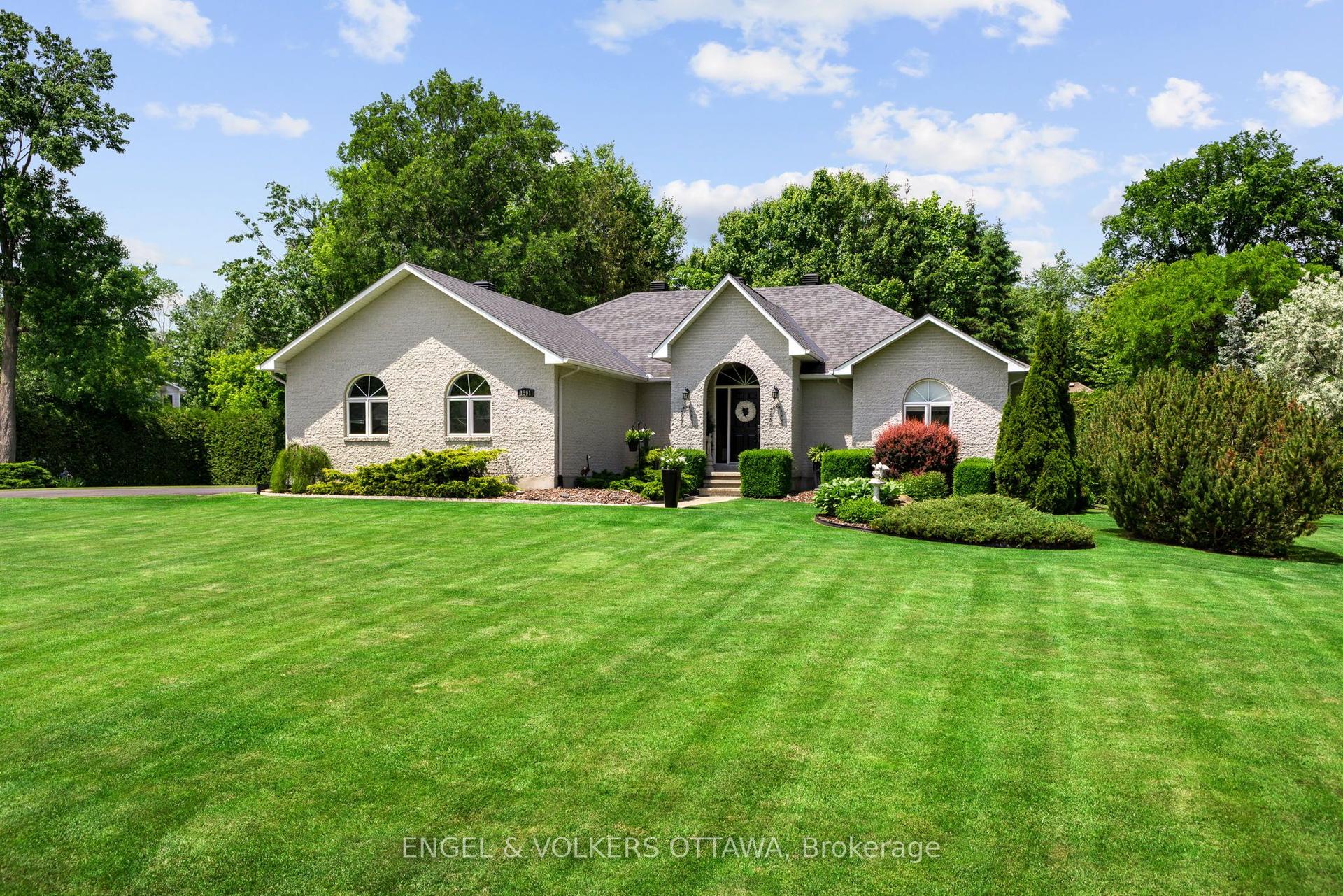 1591 Stephanie Anne Drive — photo 1
