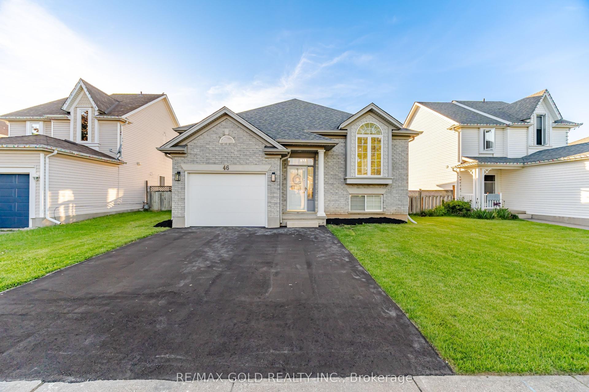 46 Cashel Crescent — photo 1