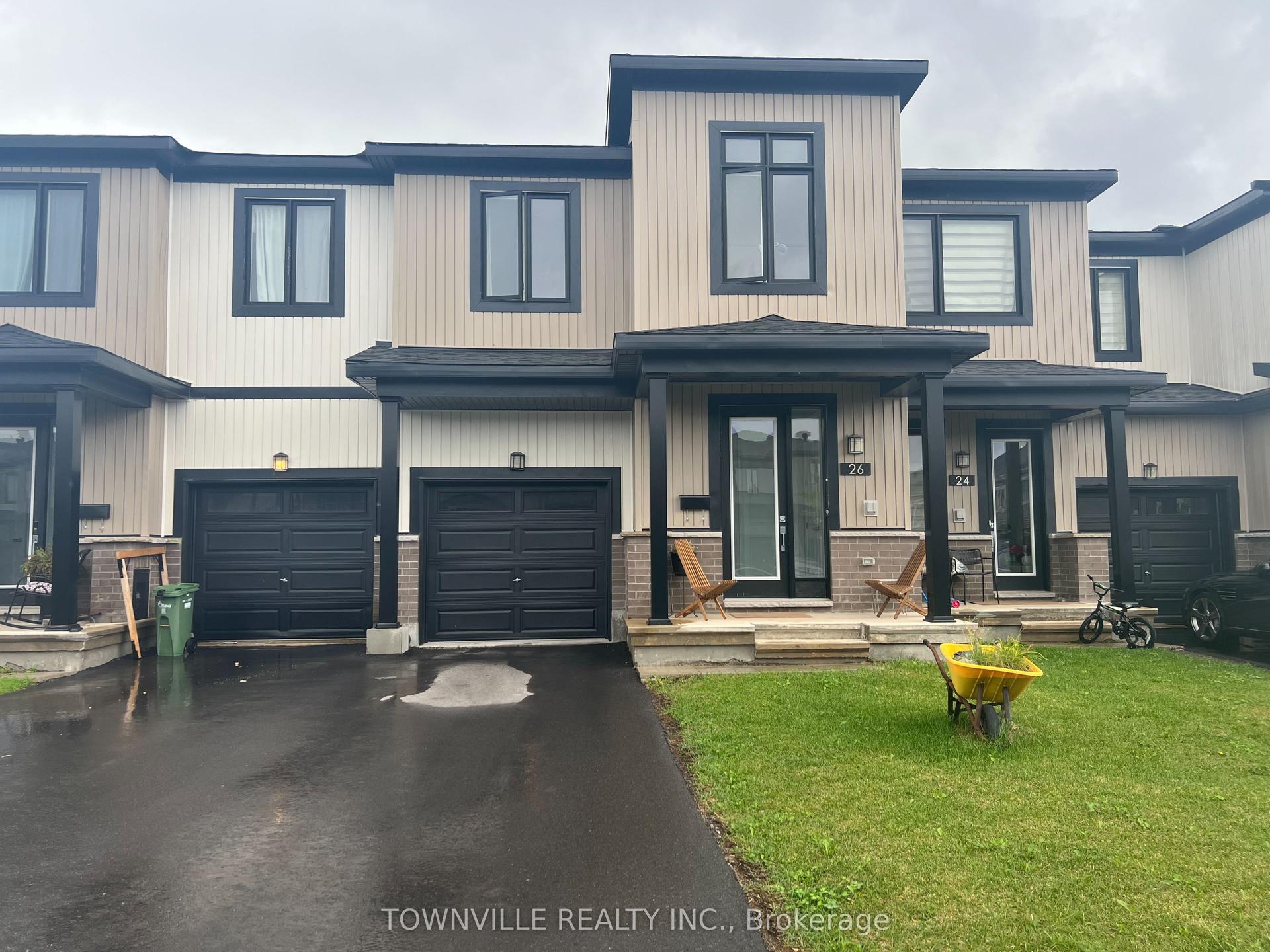 26 Chemin De Jargeau Road, Orleans - Convent Glen and Area — Townhouse for lease, photo 1