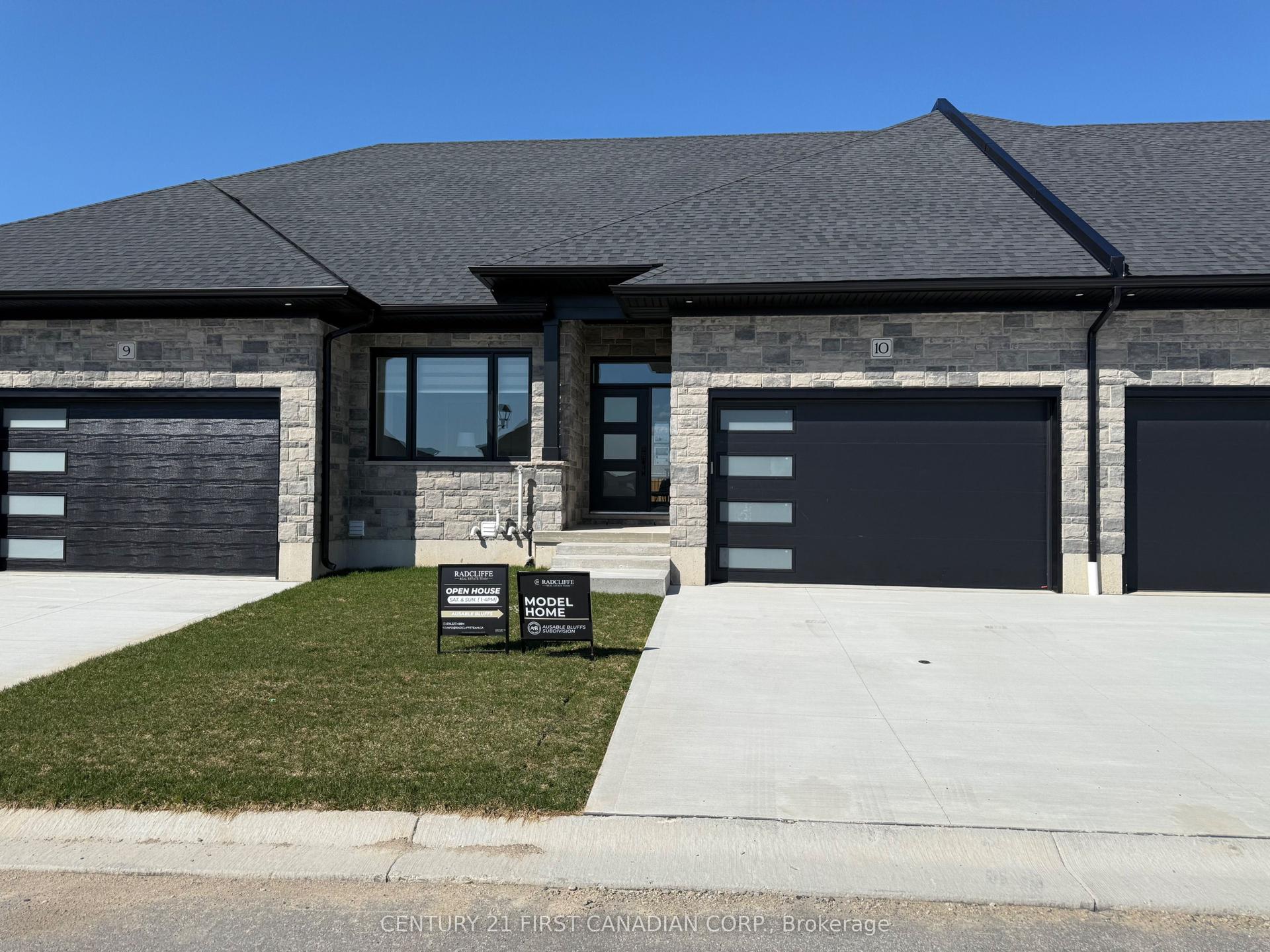 32 Postma Crescent 10 #10 — photo 1