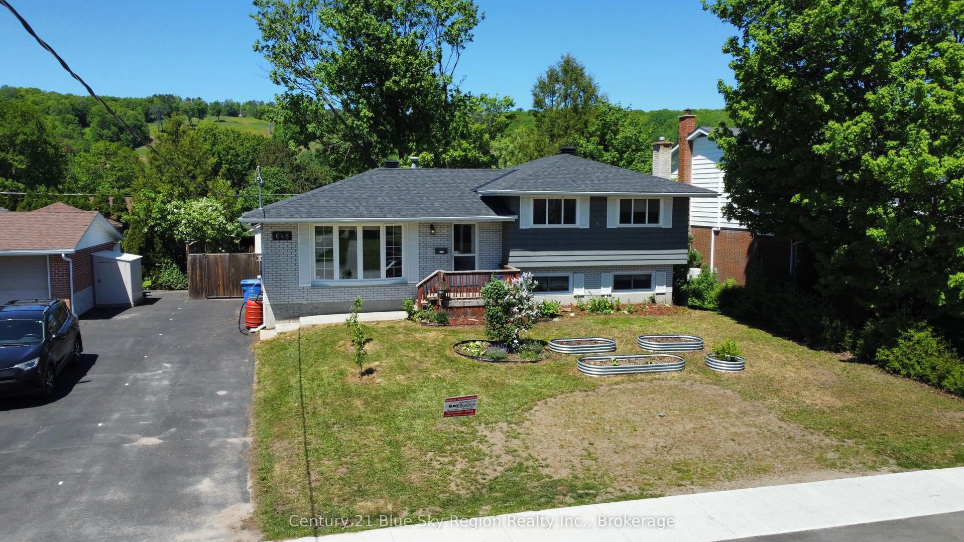 648 Norman Avenue — photo 1