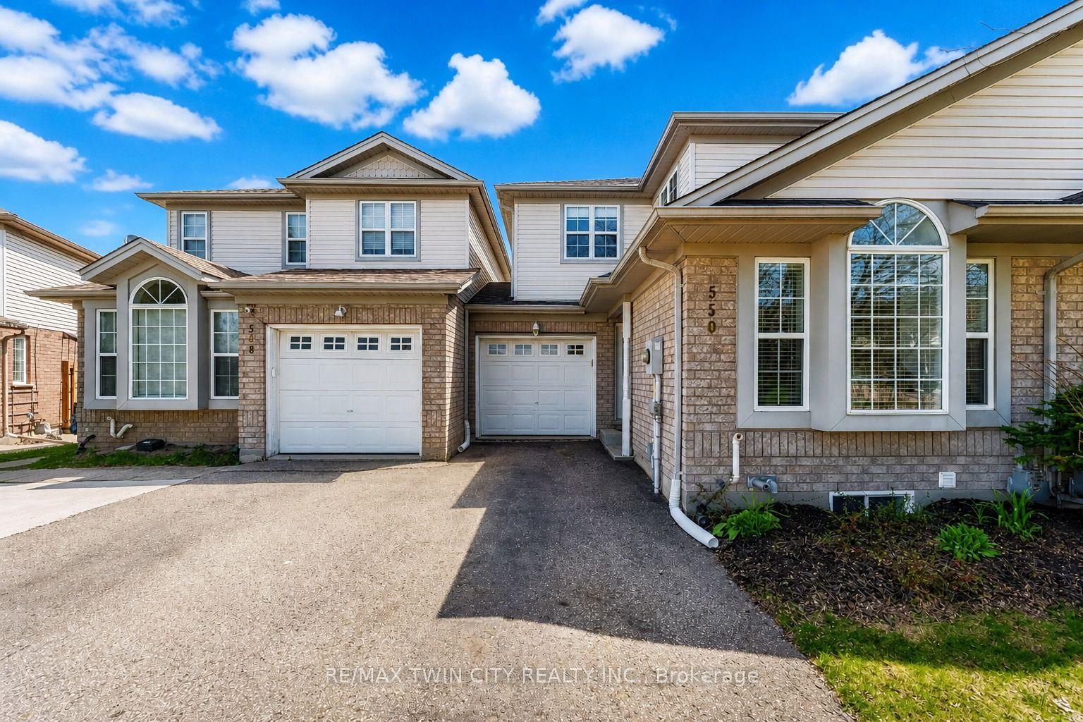 550 Dansbury Drive — photo 1