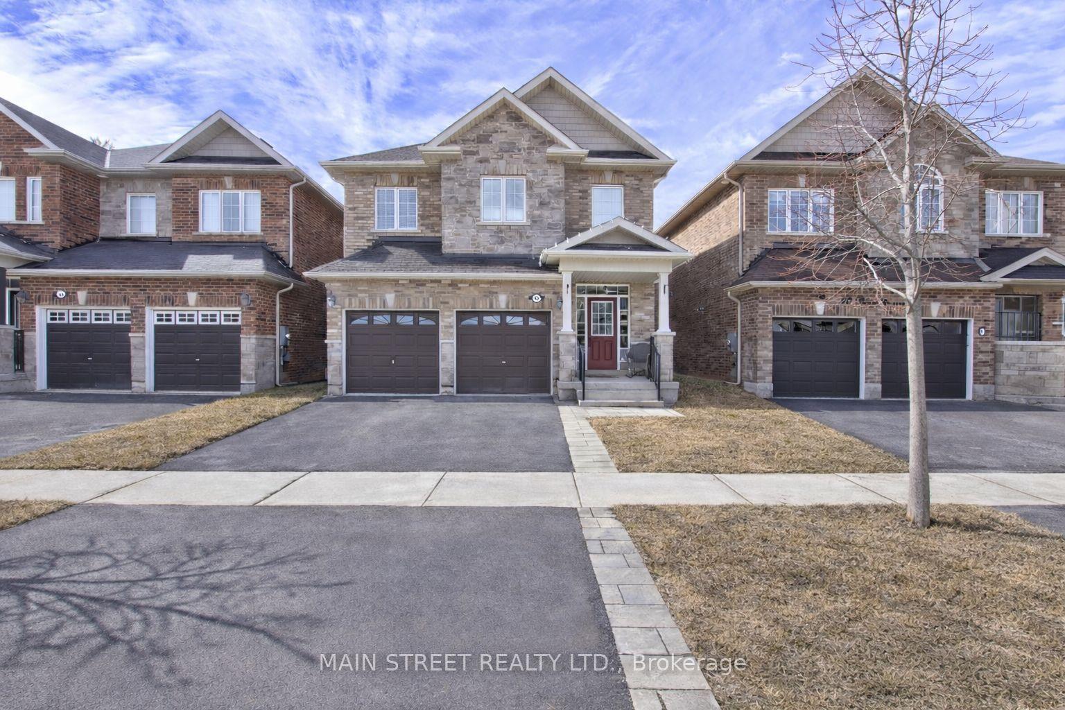 42 Prosser Crescent — photo 1