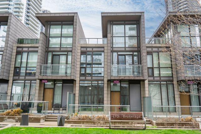 121 McMahon Drive TH12 #TH12, Toronto — Condo Town for sale, photo 1
