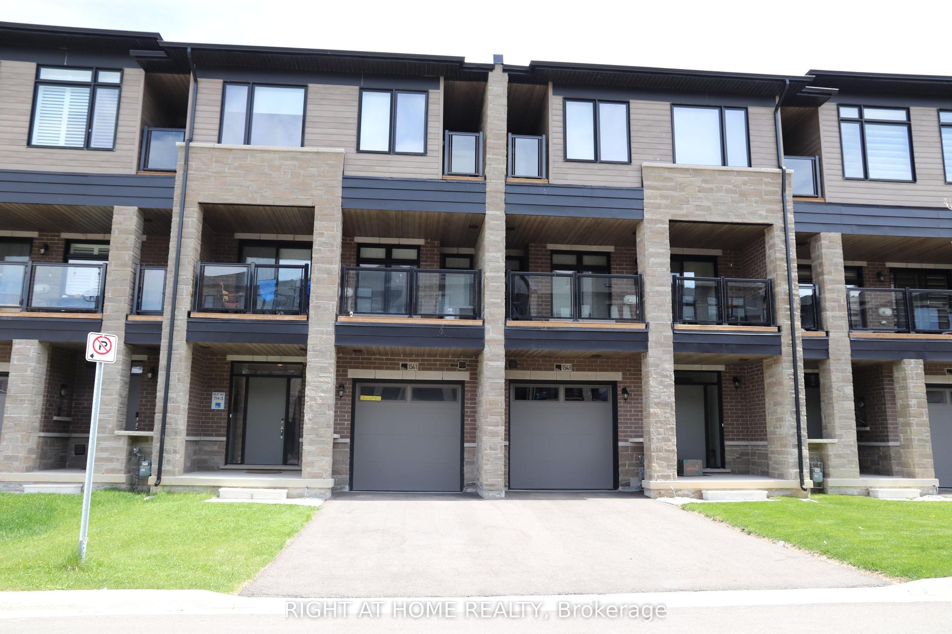 1541 Hilson Heights — photo 1
