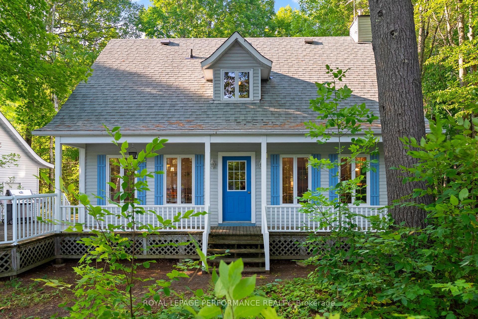 82 Rosebrugh Road — photo 1