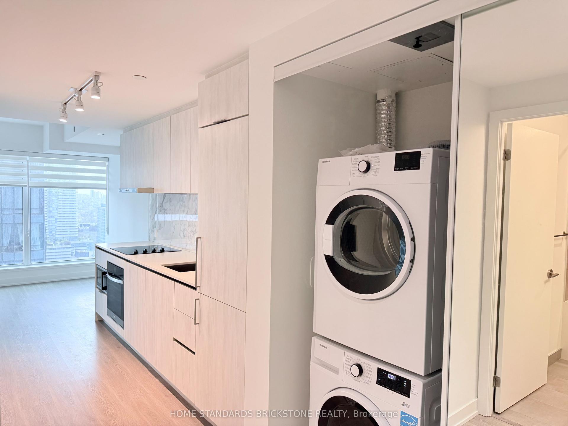 8 Wellesley Street W 3507 #3507 — photo 1