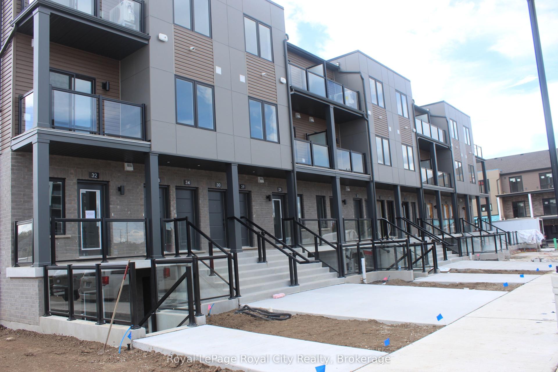 42 Lowes Road W 34 #34, Guelph — Condo Town for lease, photo 1